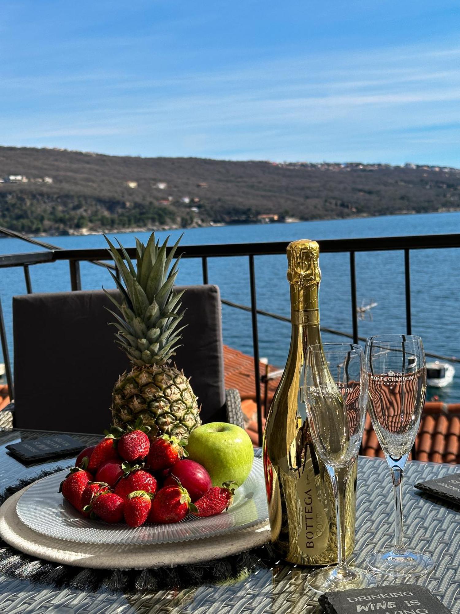 Villa Volos Apartment Karmen With Roof Terrace, Sea View, Free Private Parking Abbazia Esterno foto