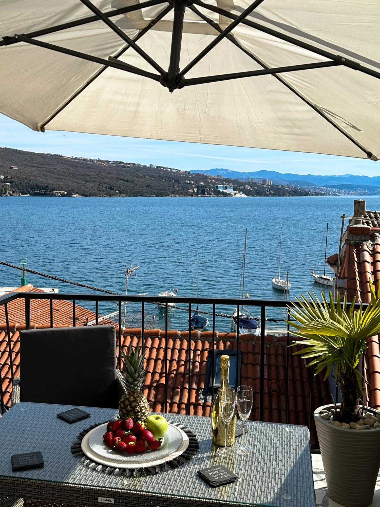 Villa Volos Apartment Karmen With Roof Terrace, Sea View, Free Private Parking Abbazia Esterno foto