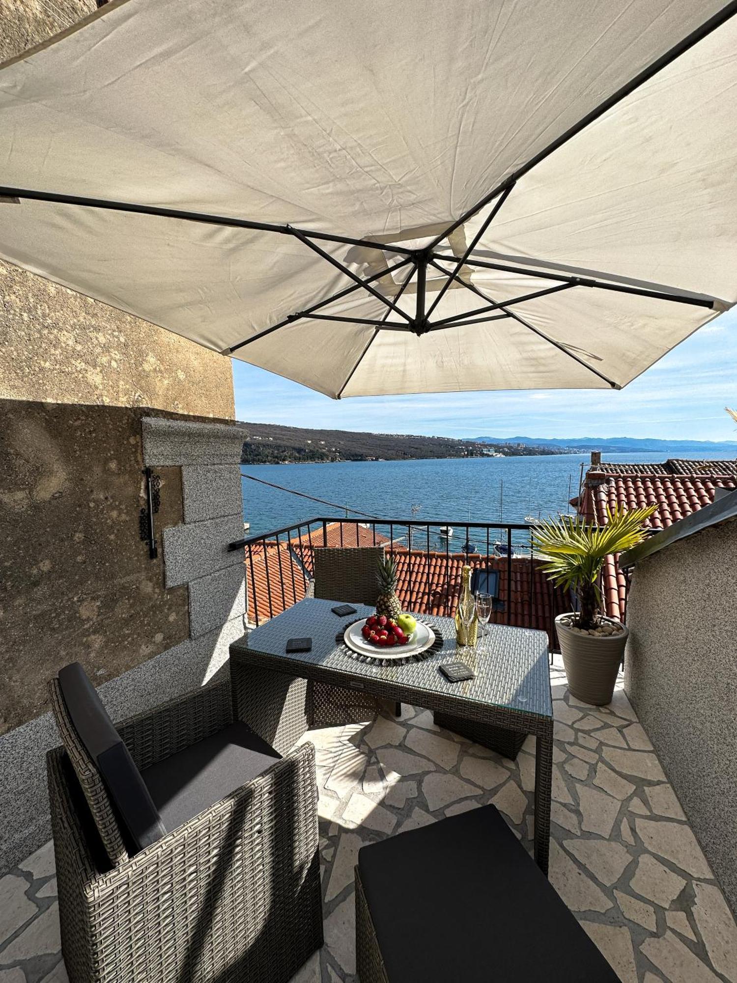 Villa Volos Apartment Karmen With Roof Terrace, Sea View, Free Private Parking Abbazia Esterno foto